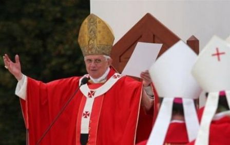 Benoît XVI à Lourdes