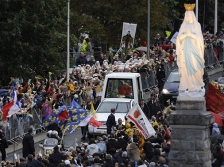 Benoît XVI à Lourdes